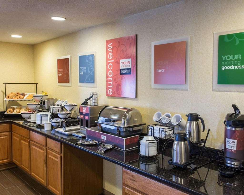 Quality Inn I-25 Pueblo Étterem fotó